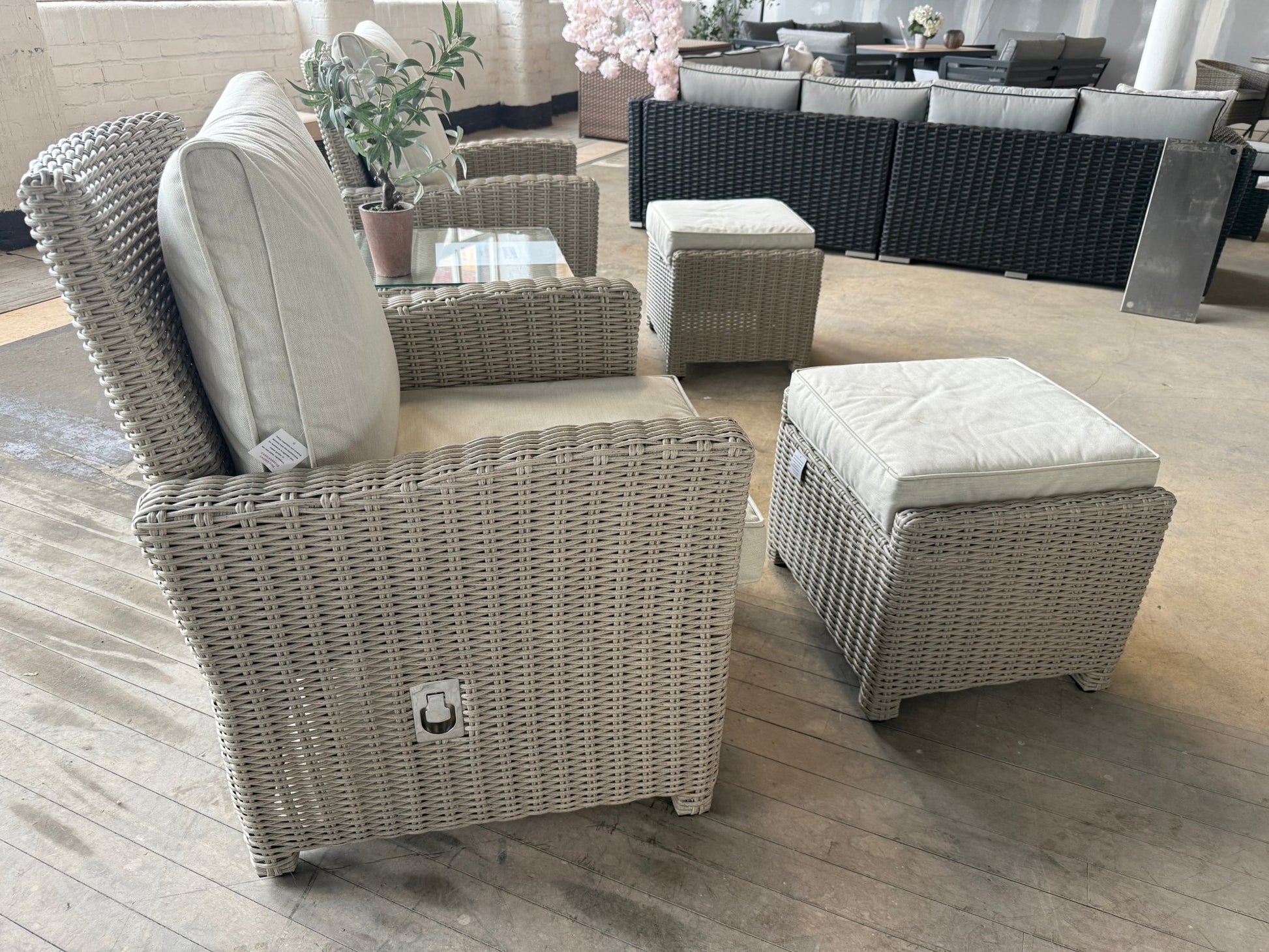 Ex Display Bali Luxury Recliners Garden Furniture Set - The Outlet Home